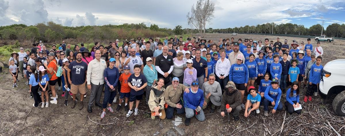 Volunteers at the Coastal Ridge Preserve cleanup in Cutler Bay. Photo: Town of Cutler Bay